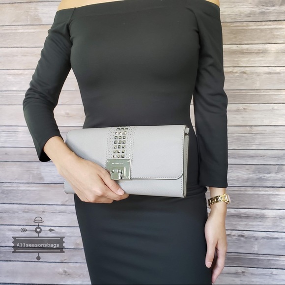 NWT Michael Kors Tina clutch pearl grey studs bag - Picture 3 of 6